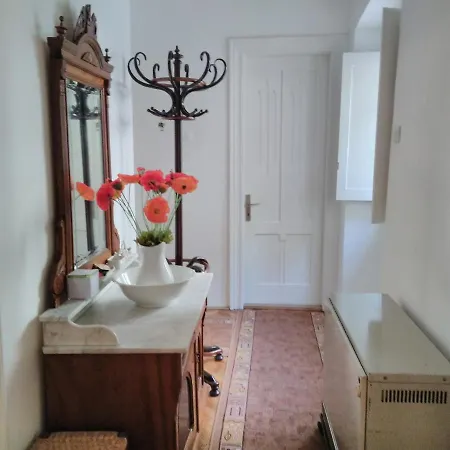 Sunny Mara Dubrovník